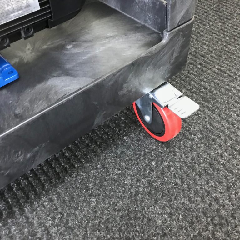 Leybold UL 200 Helium Leak Detector UHVTS